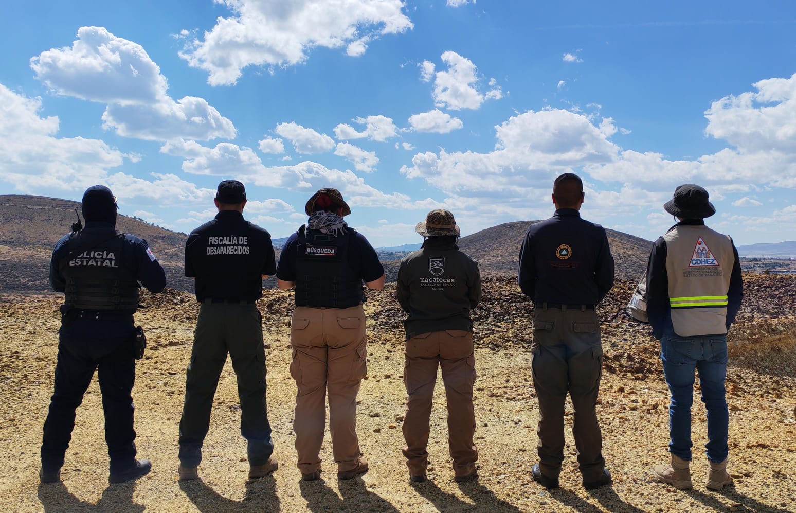 AUTORIDADES ESTATALES REALIZAN BÚSQUEDA FORENSE EN INMEDIACIONES DE MINA EL BOTE.