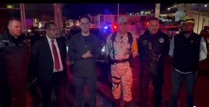 MANTIENEN BAJO CONTROL EL FUEGO EN LAS BODEGAS DE SEGALMEX EN DONDE ESTA TARDE SE REGISTRÓ UN INCENDIO.