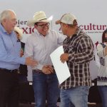 ARRANCA GOBERNADOR DAVID MONREAL CICLO DE PRODUCCIÓN PRIMAVERA – VERANO 2026 CON ENTREGA DE APOYOS AL CAMPO
