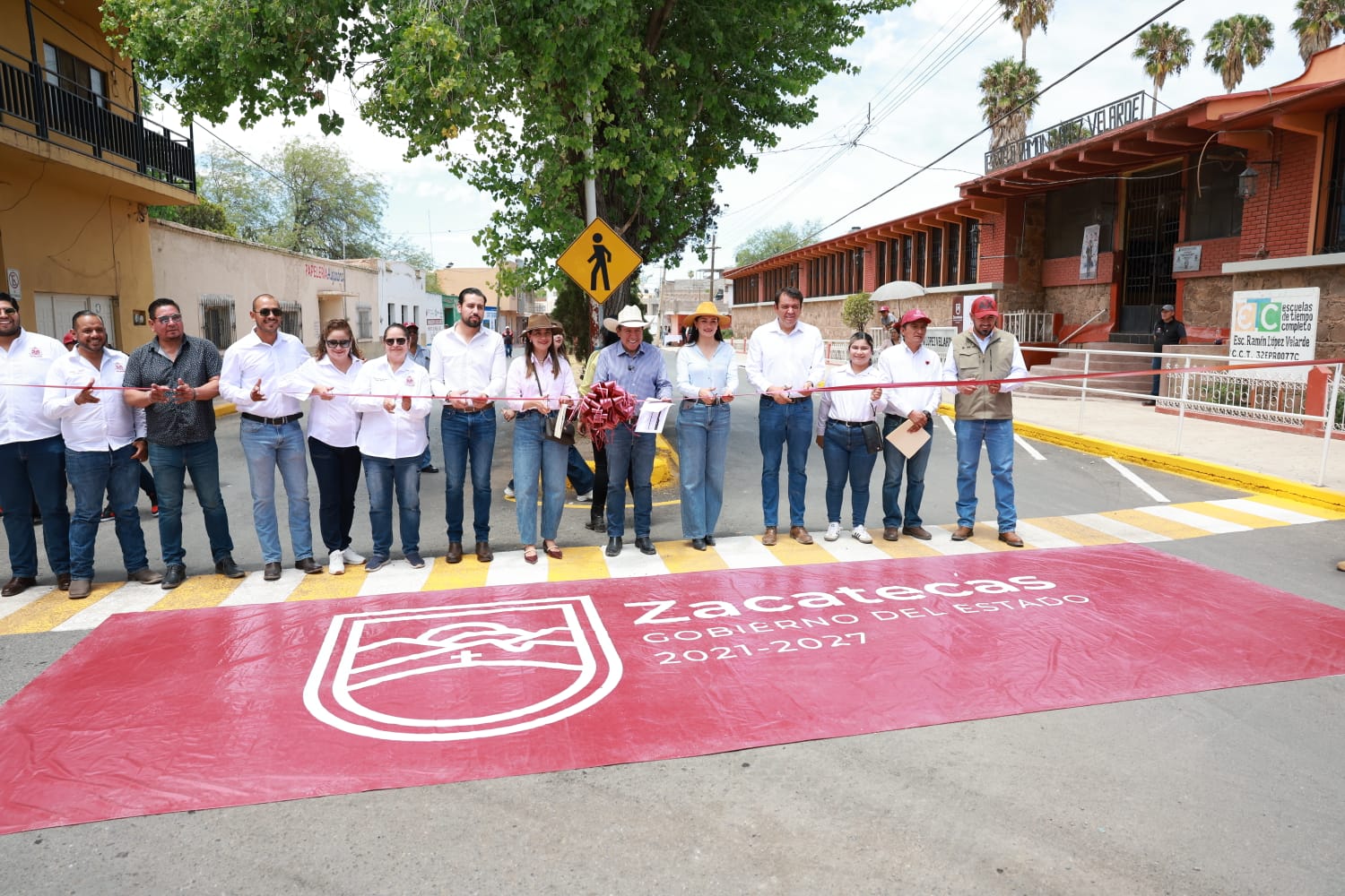 INAUGURA GOBERNADOR DAVID MONREAL REHABILITACIÓN DE 10 CALLES EN MIGUEL AUZA, CON INVERSIÓN SUPERIOR A 7 MDP.<br>