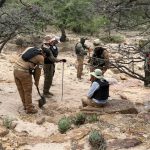 RECORREN AUTORIDADES SIERRA DE CHAPULTEPEC, EN FRESNILLO, EN BÚSQUEDA DE INDICIOS QUE PERMITAN LOCALIZAR A PERSONAS AUSENTES.