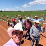 SUPERVISA PEPE SALDÍVAR EN LA COCINERA. GUADALUPE APLICACIÓN DE IMPLEMENTOS AGRÍCOLAS ENTREGADOS POR DAVID MONREAL.