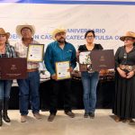 RECONOCE GOBIERNO DEL ESTADO A FEDERACIÓN DE CLUBES CASA ZACATECAS EN TULSA, OKLAHOMA, POR SU OCTAVO ANIVERSARIO<br>
