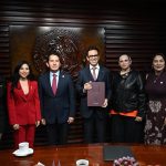 ENTREGA SECRETARIO GENERAL DE GOBIERNO, RODRIGO REYES MUGÜERZA, QUINTO INFORME DEL GOBERNADOR DAVID MONREAL ÁVILA A LA LXV LEGISLATURA.
